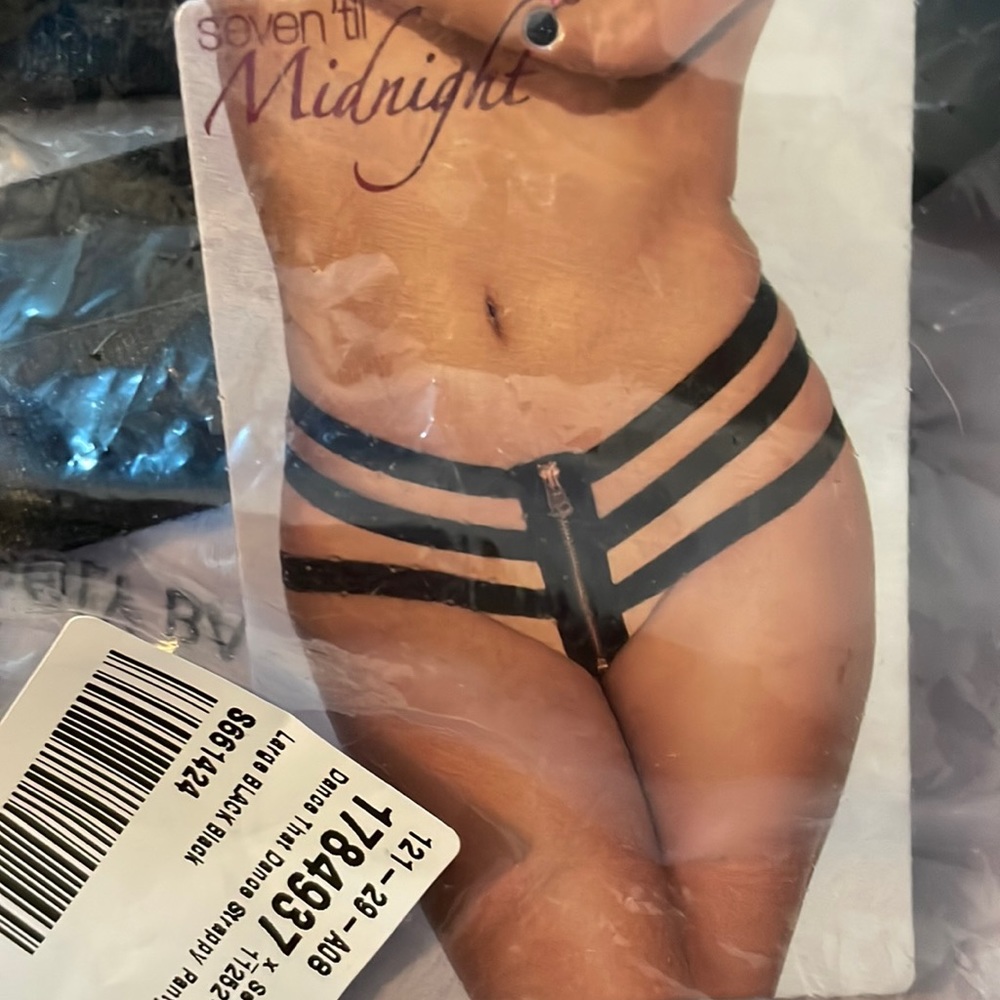 NWT Seven till midnight size Large zipper strapped crotchless underwear black.